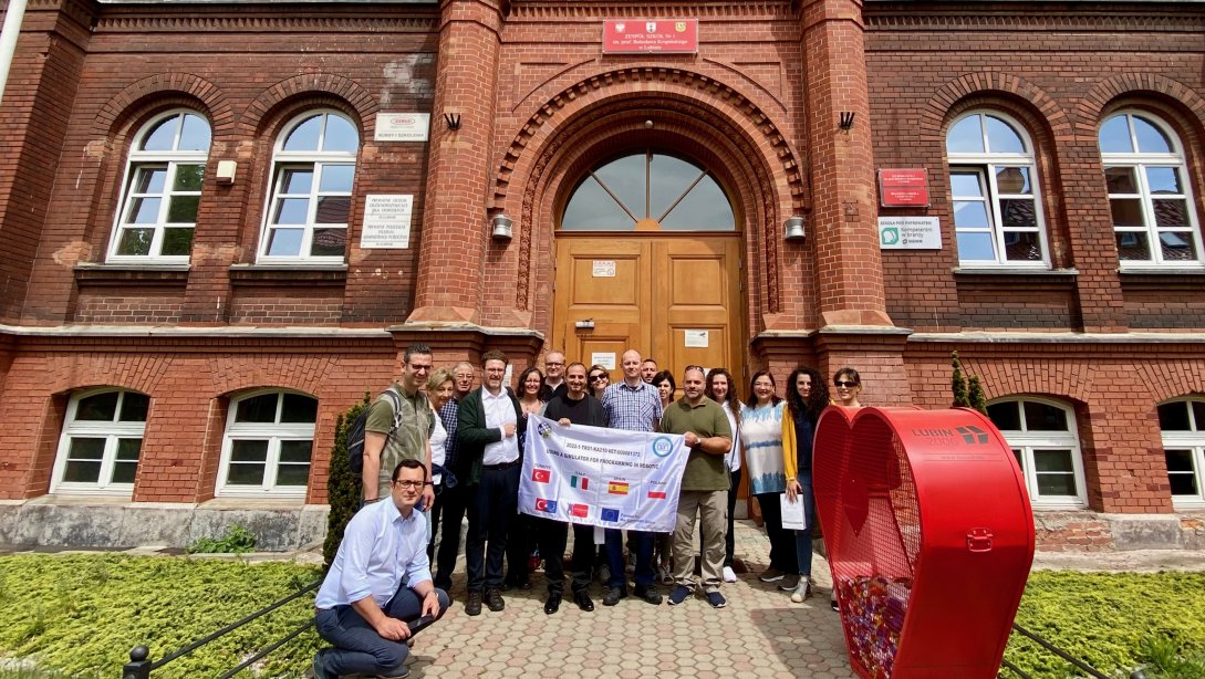 İTO Vakfı Süleyman Taştekin MTAL Koordinatörlüğünde Yürütülen Erasmus+ Projesinin Polonya Toplantısı