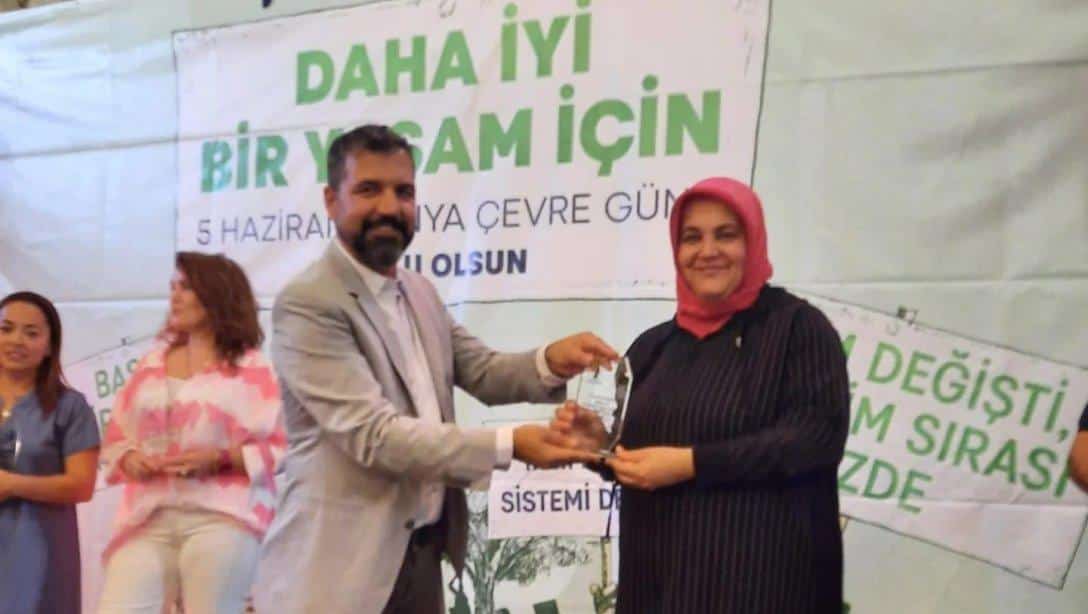 15 Temmuz Şehitleri Kız Anadolu İmam Hatip Lisesi Atık Pil Toplama Yarışmasında 