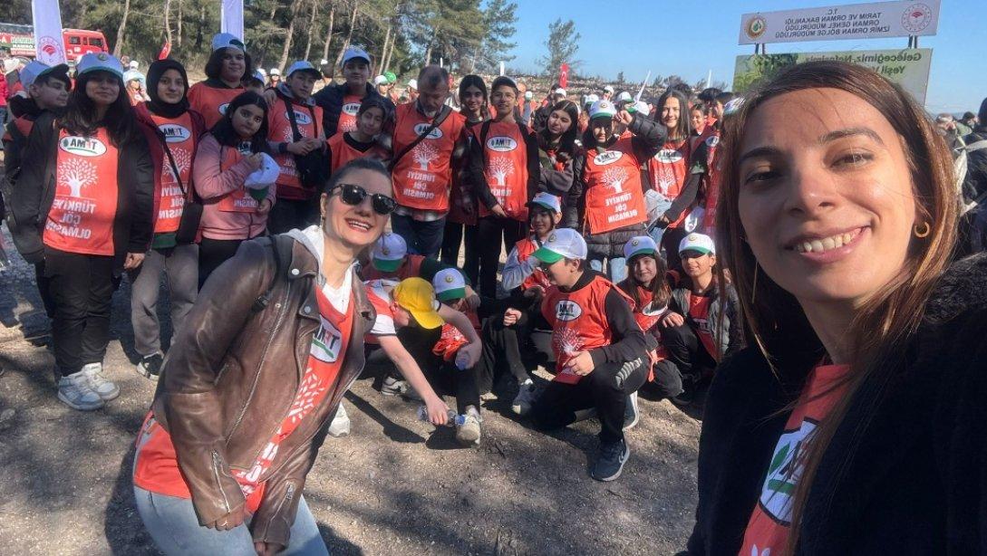 Şehit Muhtar Mete Sertbaş Ortaokulu Öğrencileri Orman Haftasını Ağaç Dikerek Kutladı.