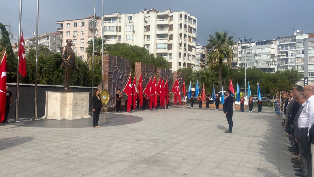 Karabağlar İlçesi İlköğretim Haftası Çelenk Töreni Gerçekleşti