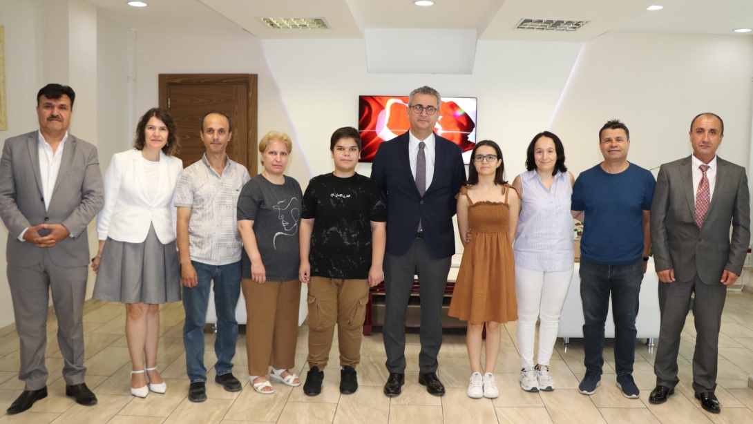  LGS Şampiyonlarımız Kaymakamımızla Buluştu! 
